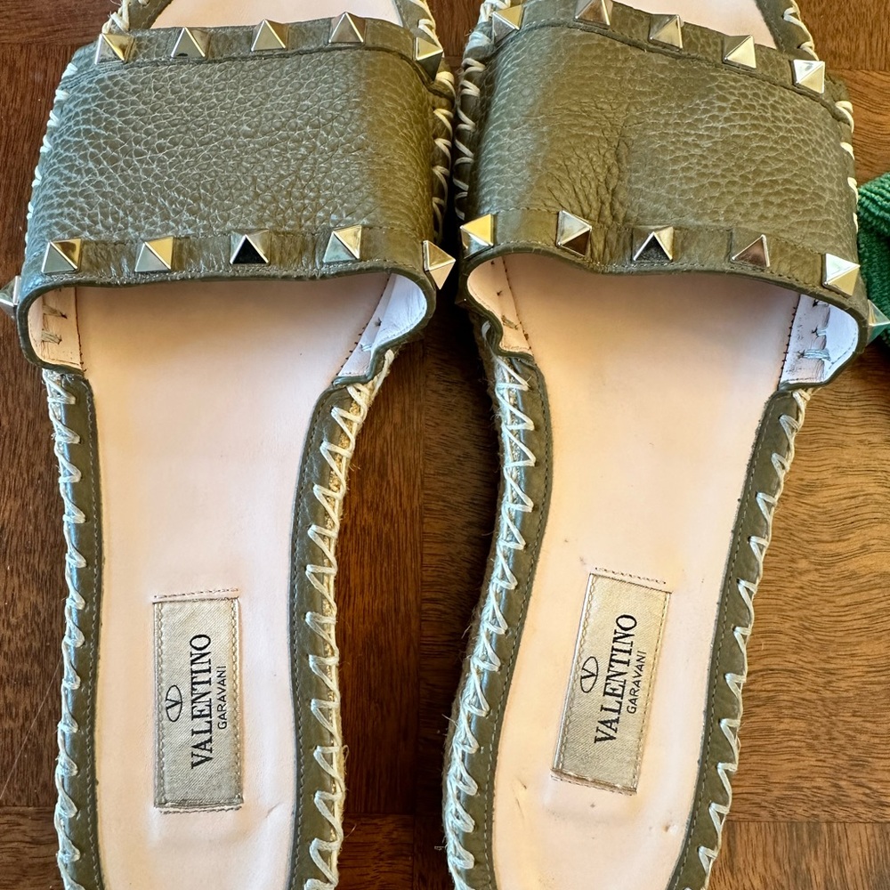 Like brand new Valentino army green stud slides. Size 38.